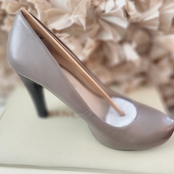 Heels 👠 😍 - Picture 4 of 8